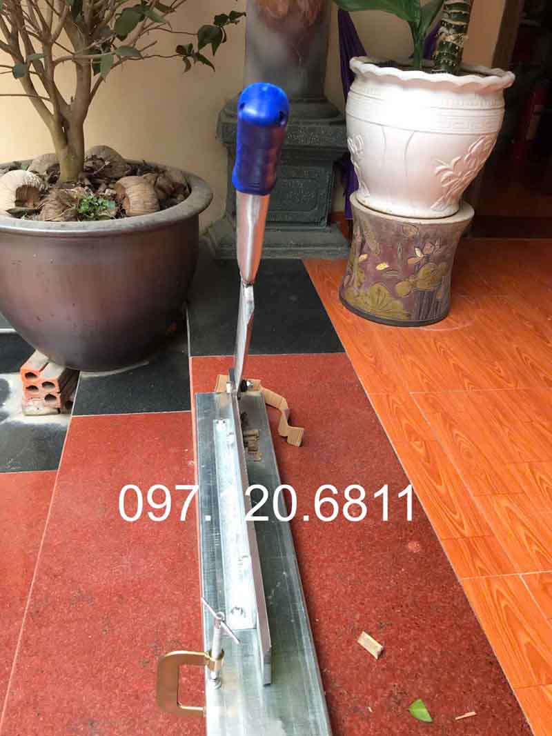 Ảnh thực tế bộ dao cắt gà, cắt xương, cắt cá, dược liệu chuyên dụng - thể hiện chiều dày của lưỡi dao