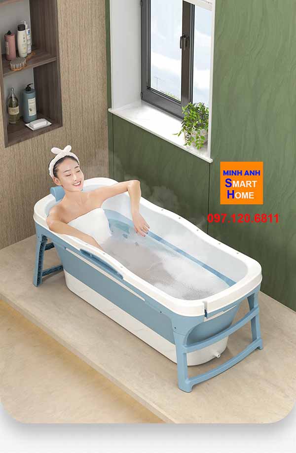 Người lớn thoải mái duỗi chân với bồn tắm gấp gọn