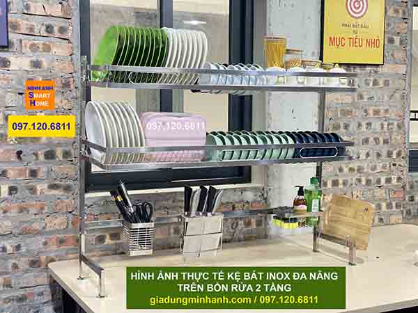 Hình ảnh thực tế kệ bát inox trên bồn rửa