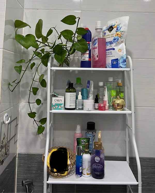 Hình ảnh thực tế kệ toilet để trên bồn cầu nhà tắm