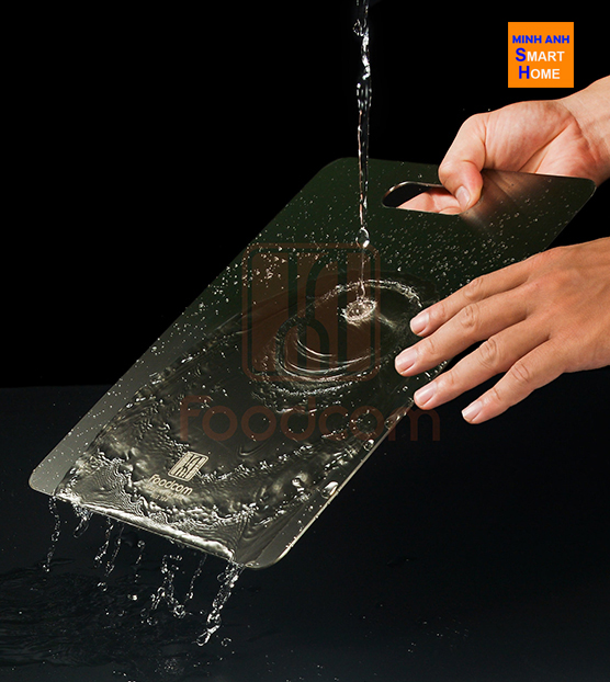 Rửa vệ sinh thớt inox dễ dàng