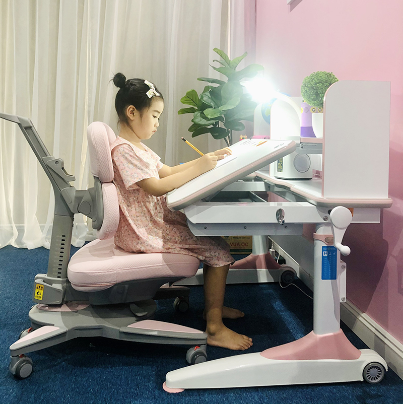 Tính năng của bàn ghế chống gù chống cận