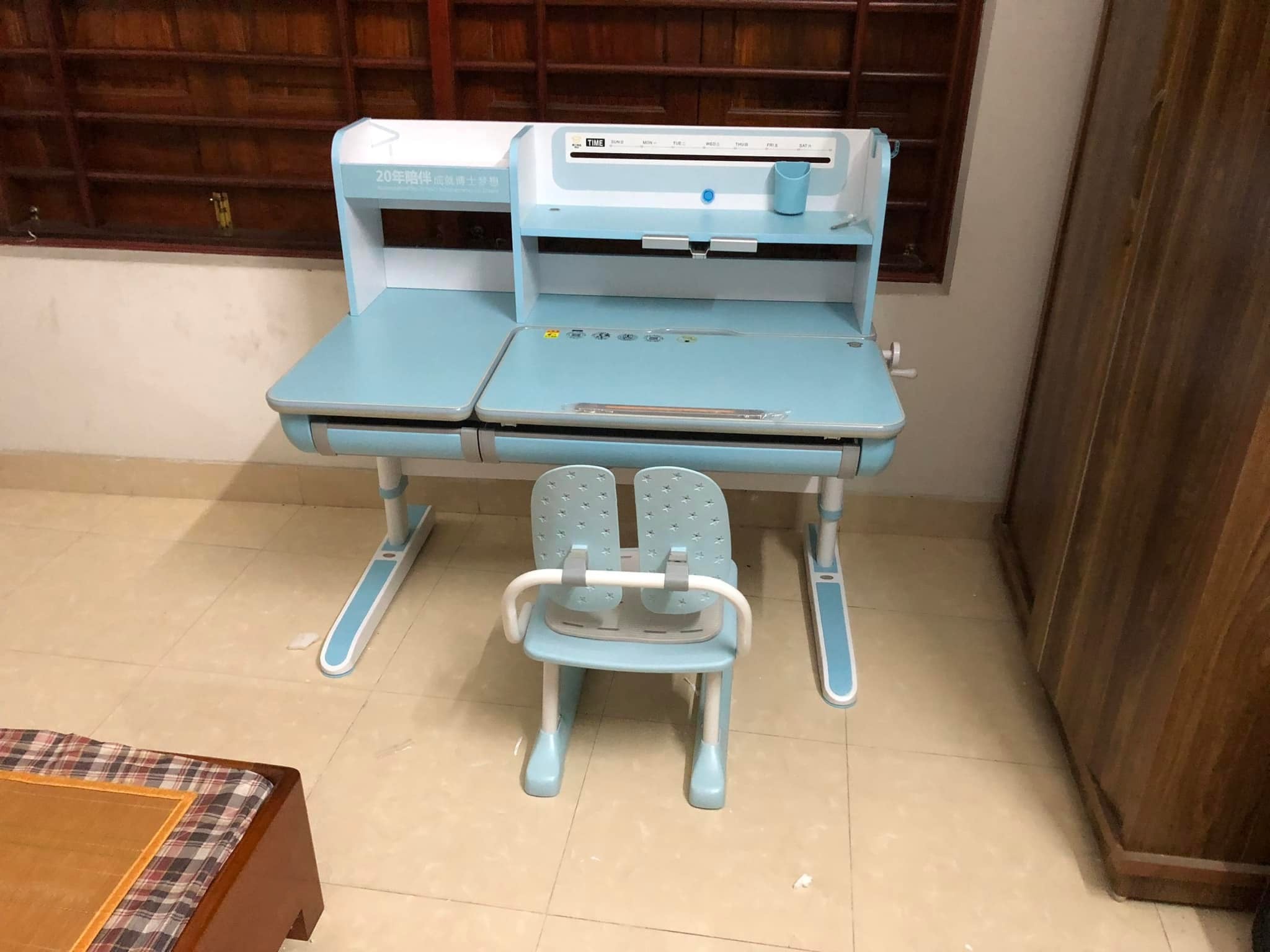 Bàn Học Chống Gù Chống Cận Cao Cấp DRZ-12001