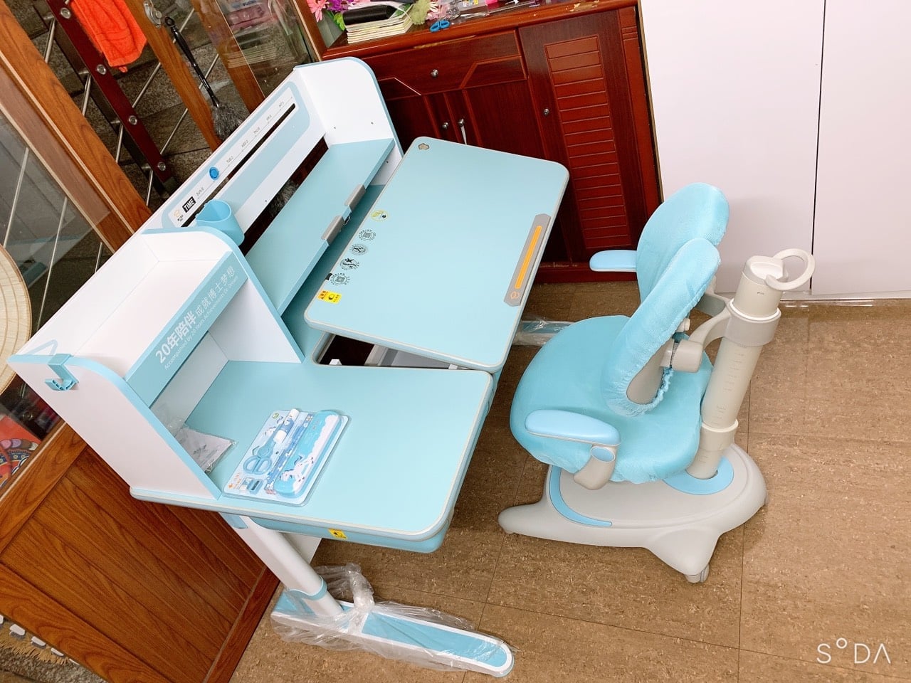 Bàn Học Chống Gù Chống Cận Cao Cấp DRZ-12001