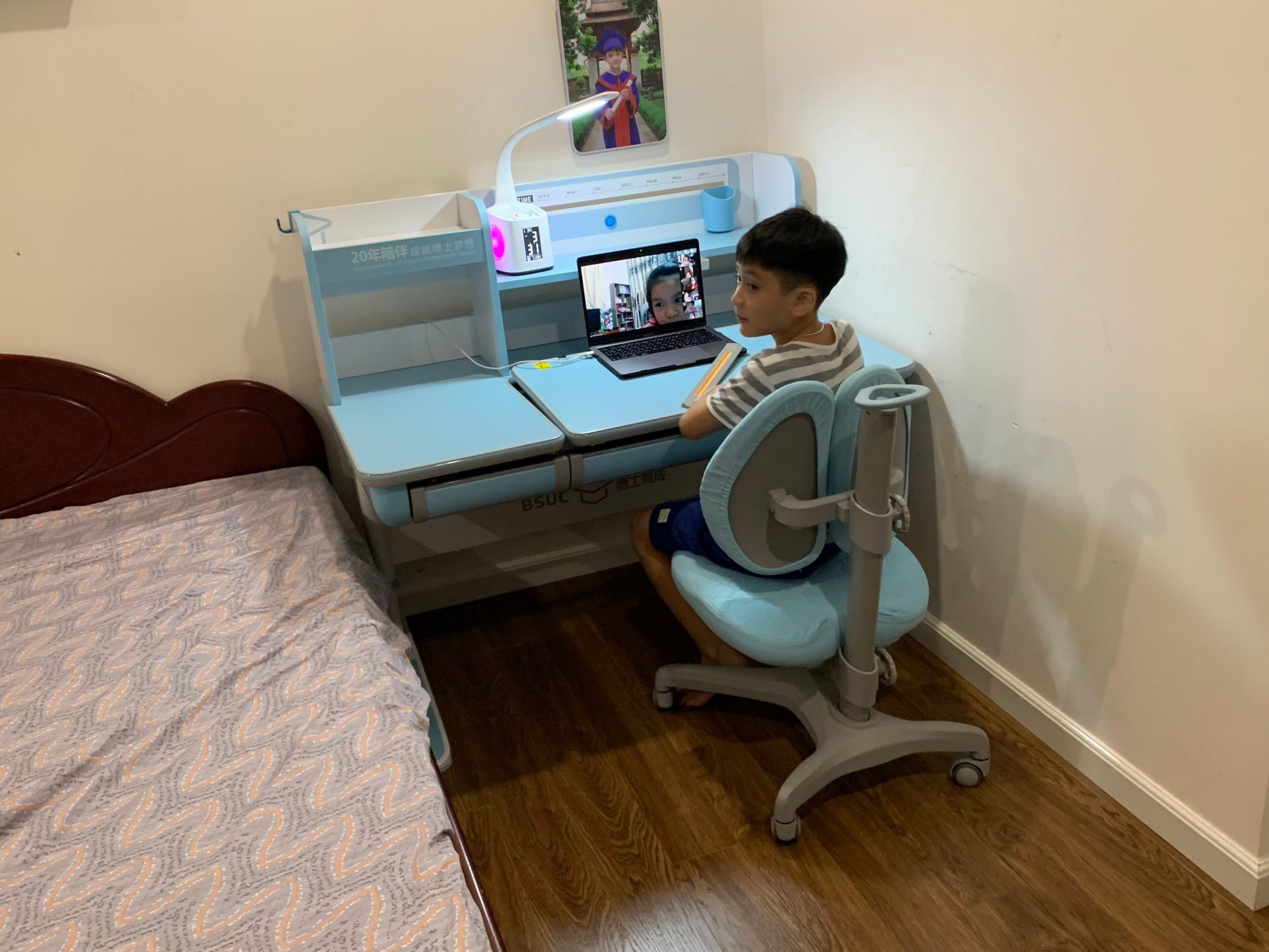 Ghế Chống Gù Cho Học Sinh DRY-808